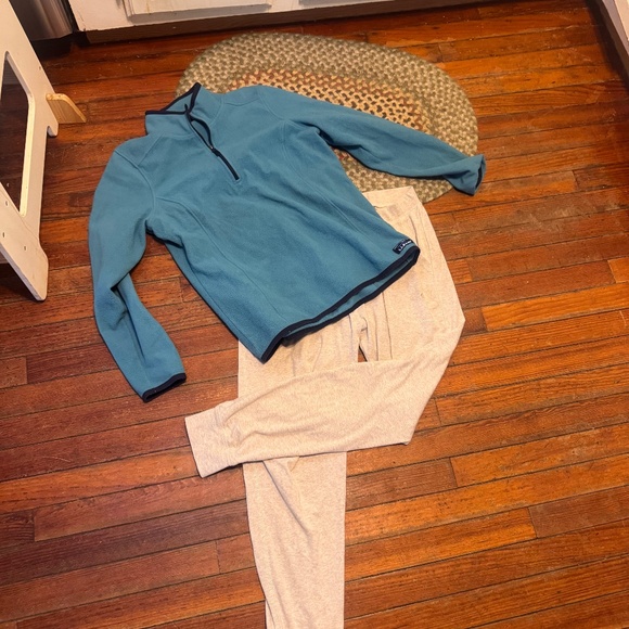 LL bean cozy set sitting by campfire size small/medium - Picture 1 of 5